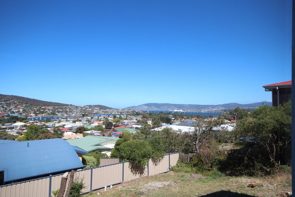 3a/8 Tianna Road LINDISFARNE 5