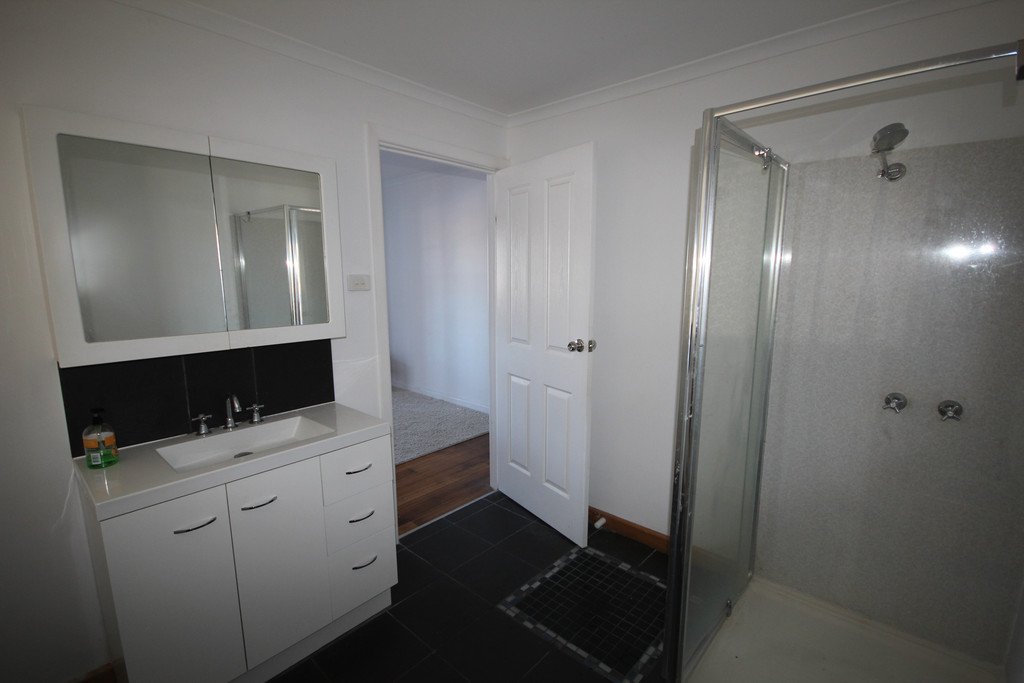 3a/8 Tianna Road LINDISFARNE 7