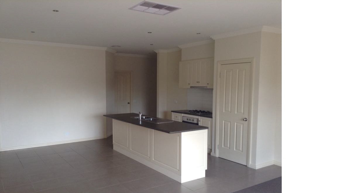 3B Ella Court KENNINGTON 2