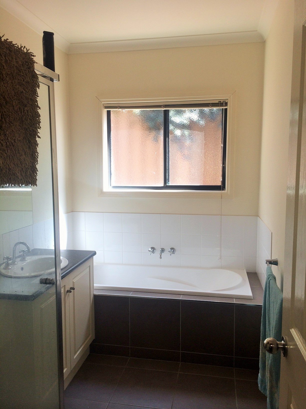 3B Ella Court KENNINGTON 3