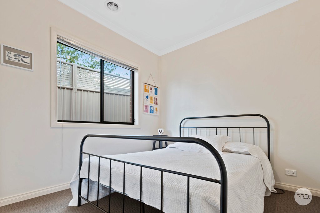 3B Ella Court KENNINGTON 8