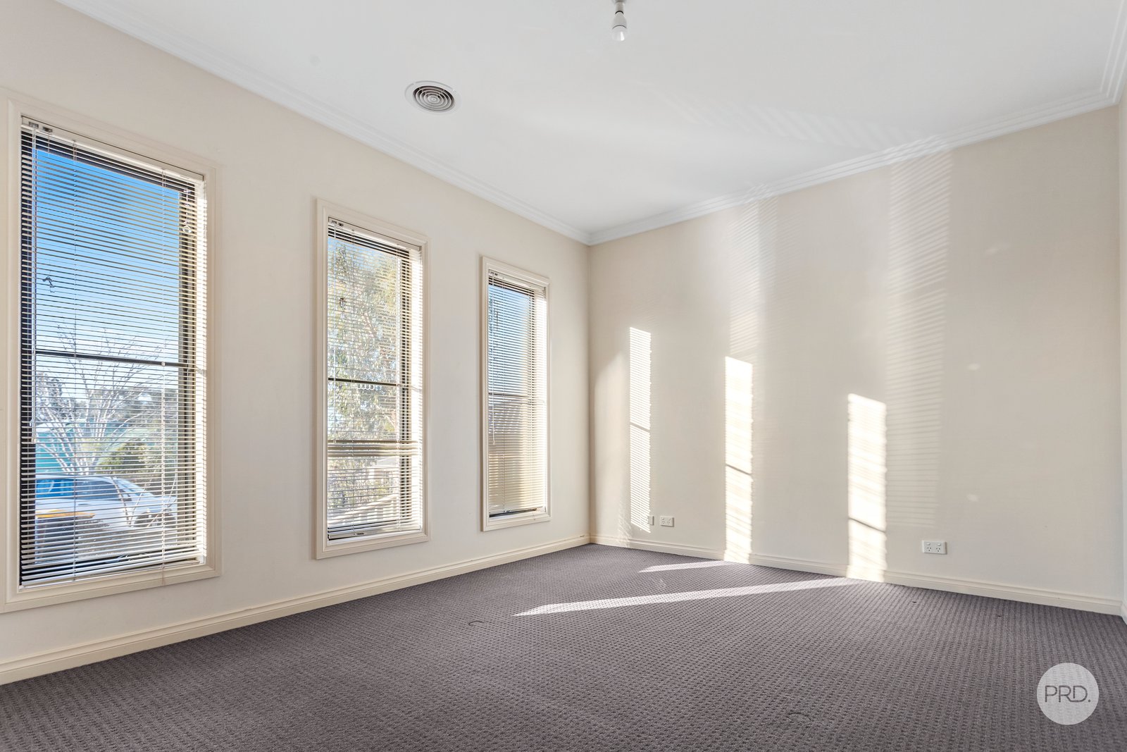 3B Ella Court KENNINGTON 6