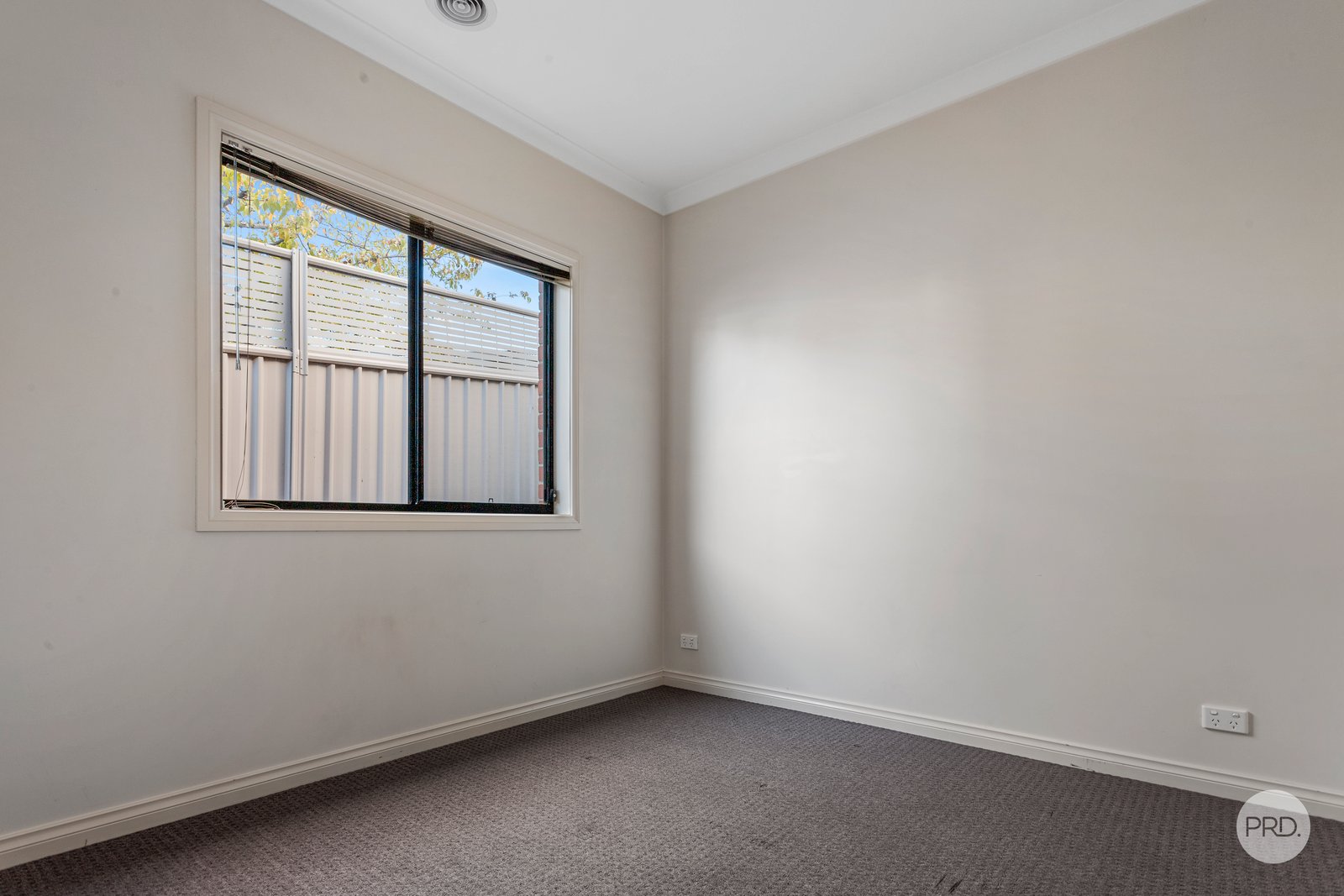 3B Ella Court KENNINGTON 9