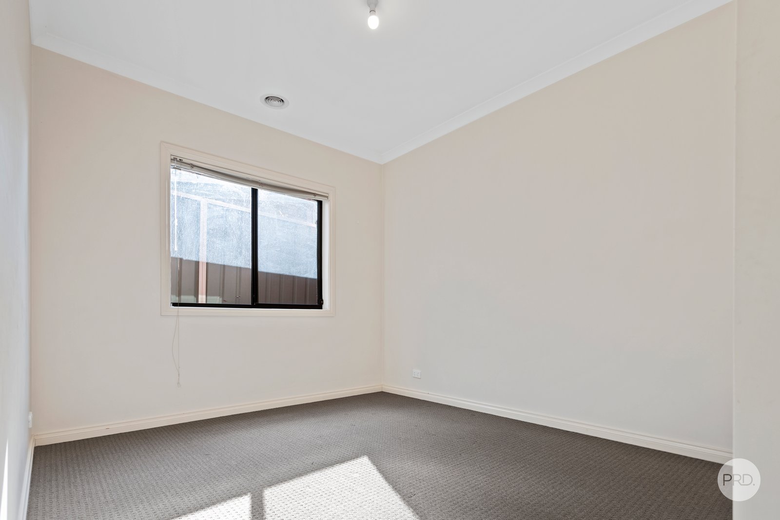 3B Ella Court KENNINGTON 7