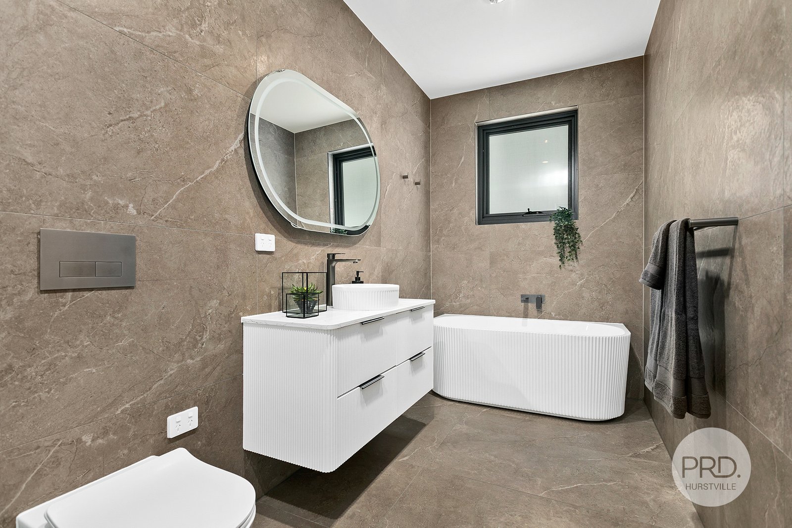 3B Gwawley Parade MIRANDA 8