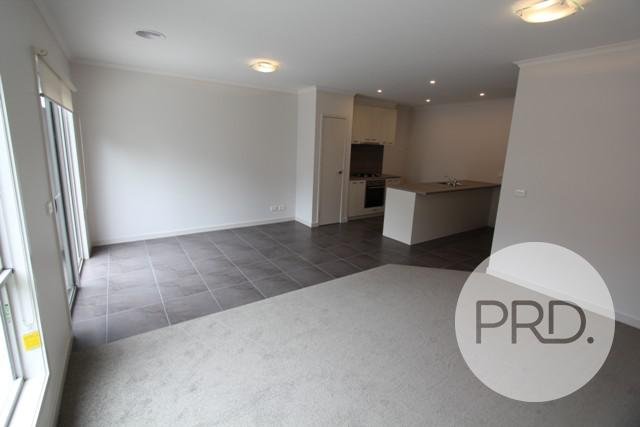 3B King George Way MITCHELL PARK 6