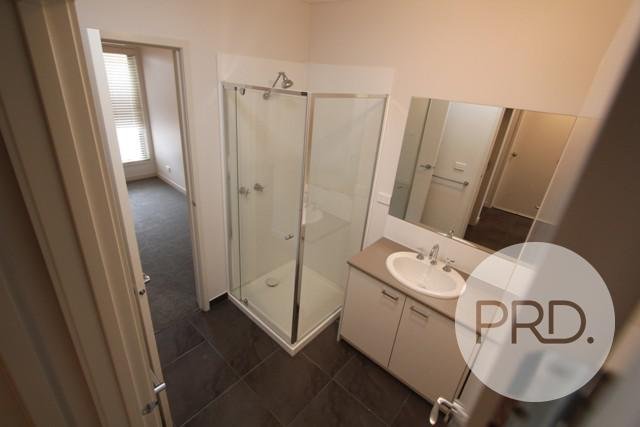 3B King George Way MITCHELL PARK 8