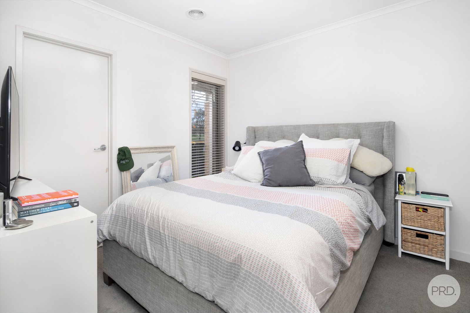 3B King George Way MITCHELL PARK 2