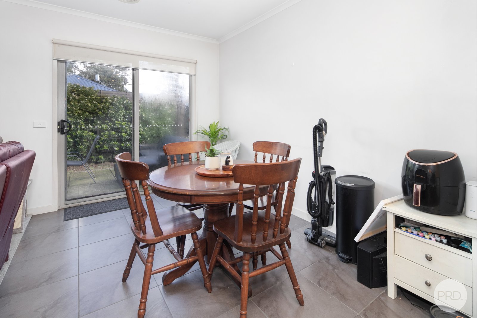 3B King George Way MITCHELL PARK 5