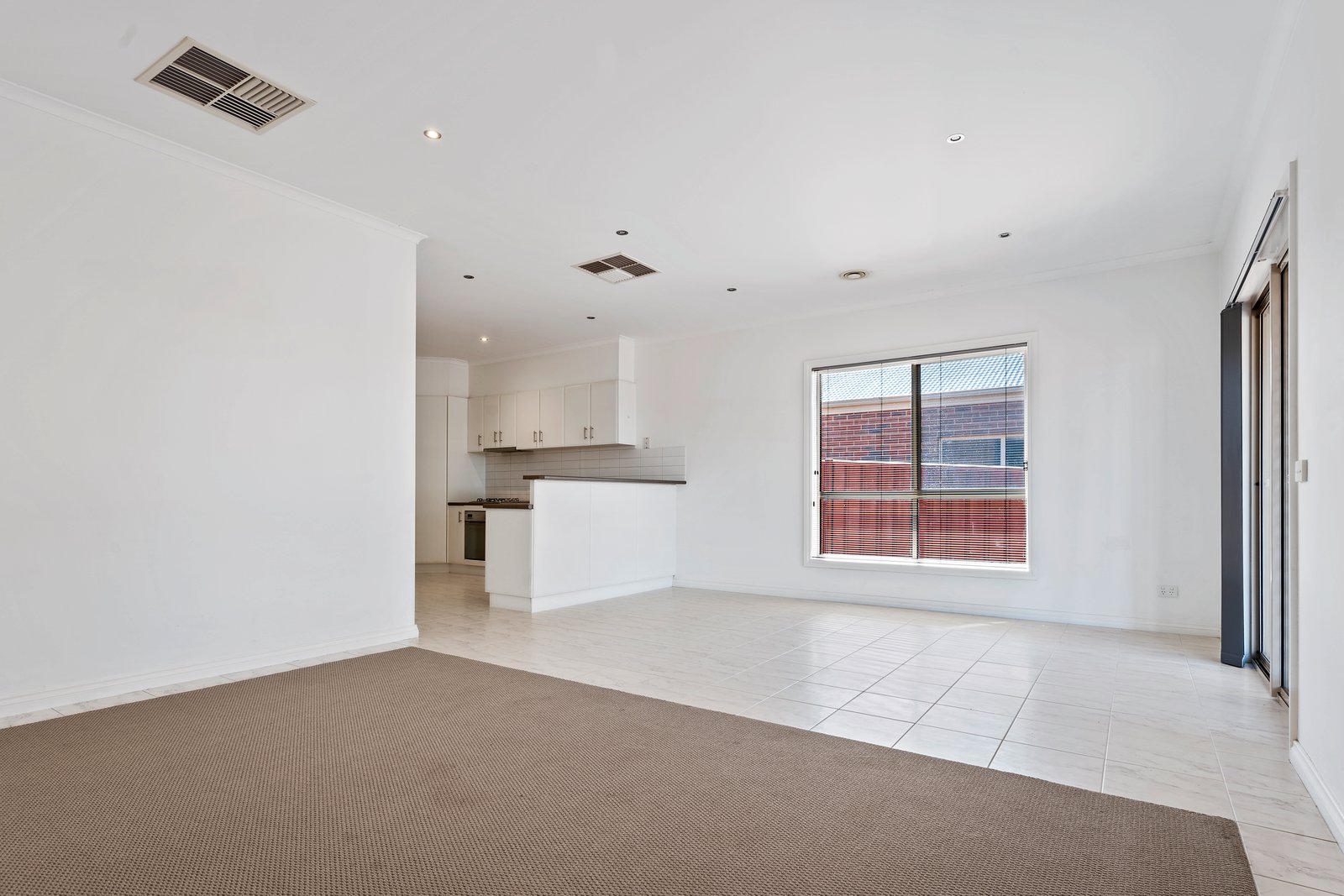 3B Kinrap Street KANGAROO FLAT 7
