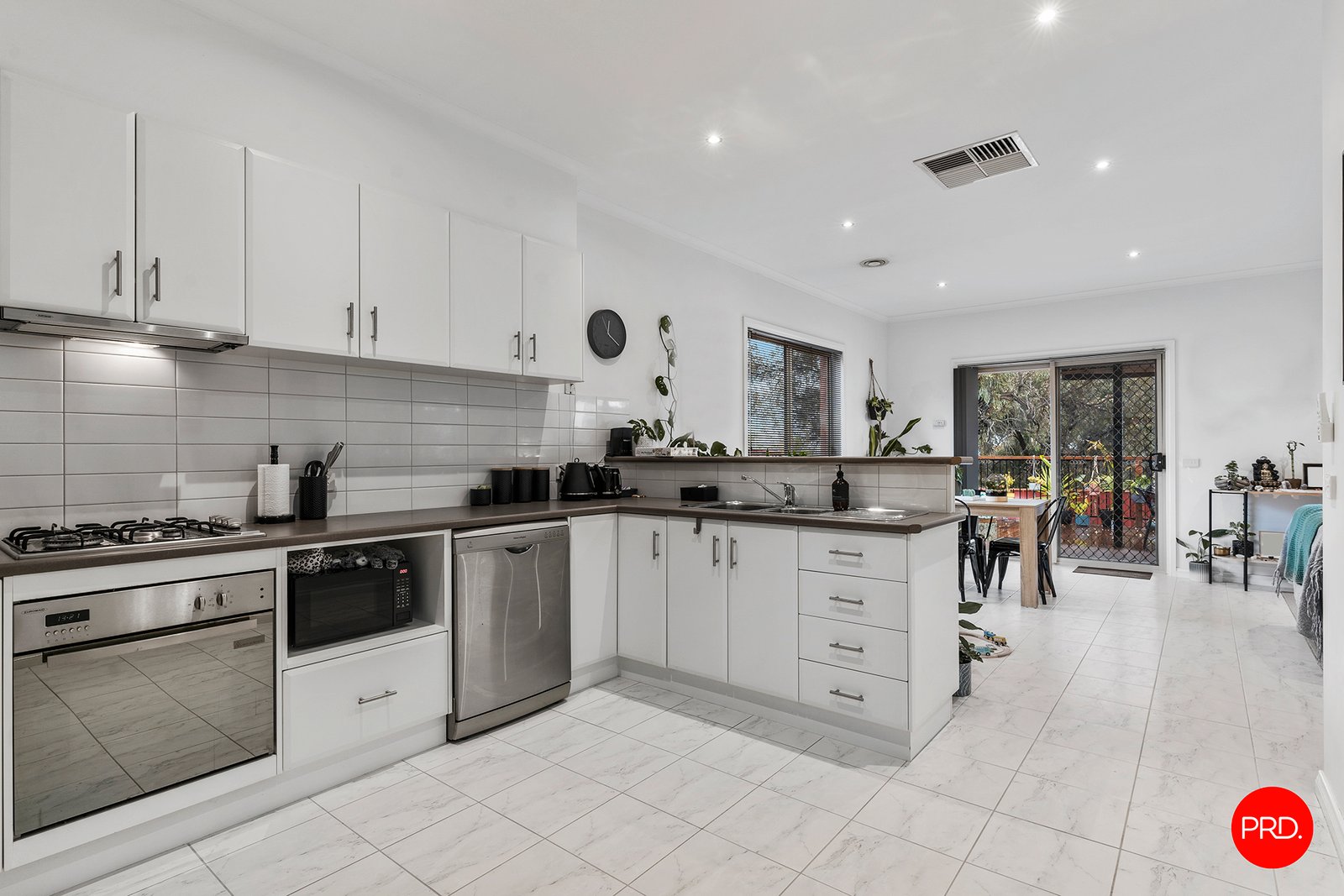 3B Kinrap Street KANGAROO FLAT 3