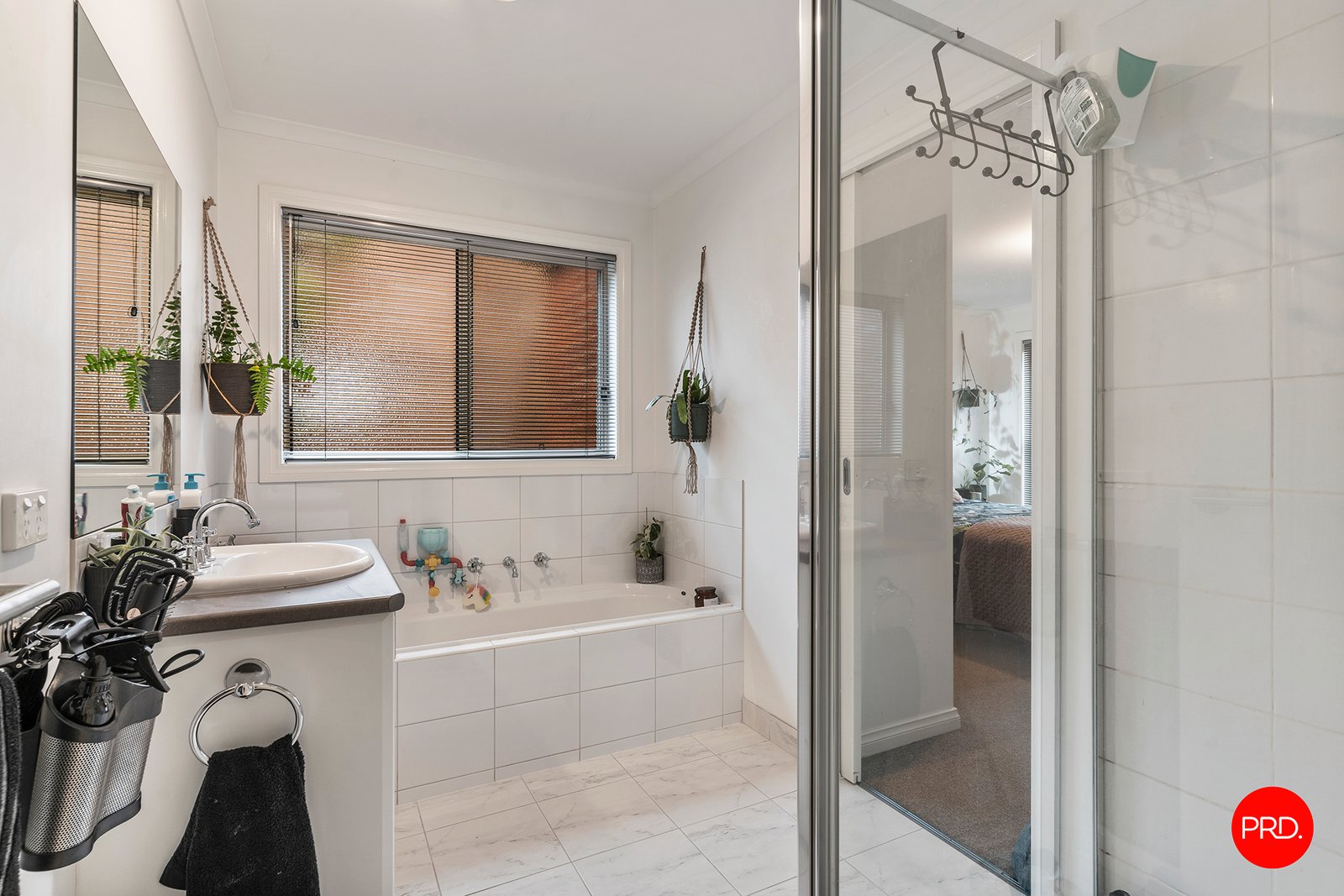 3B Kinrap Street KANGAROO FLAT 10