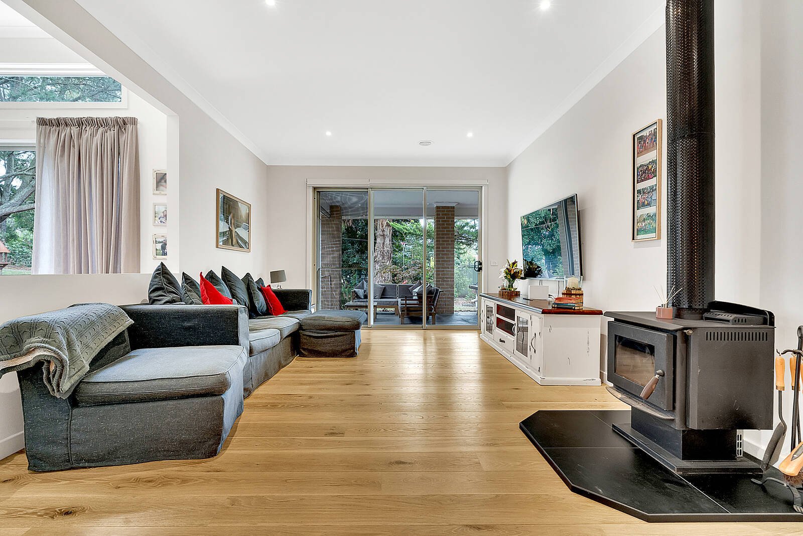 Real Estate and Property in 3B Ormerod Court, Gisborne, VIC