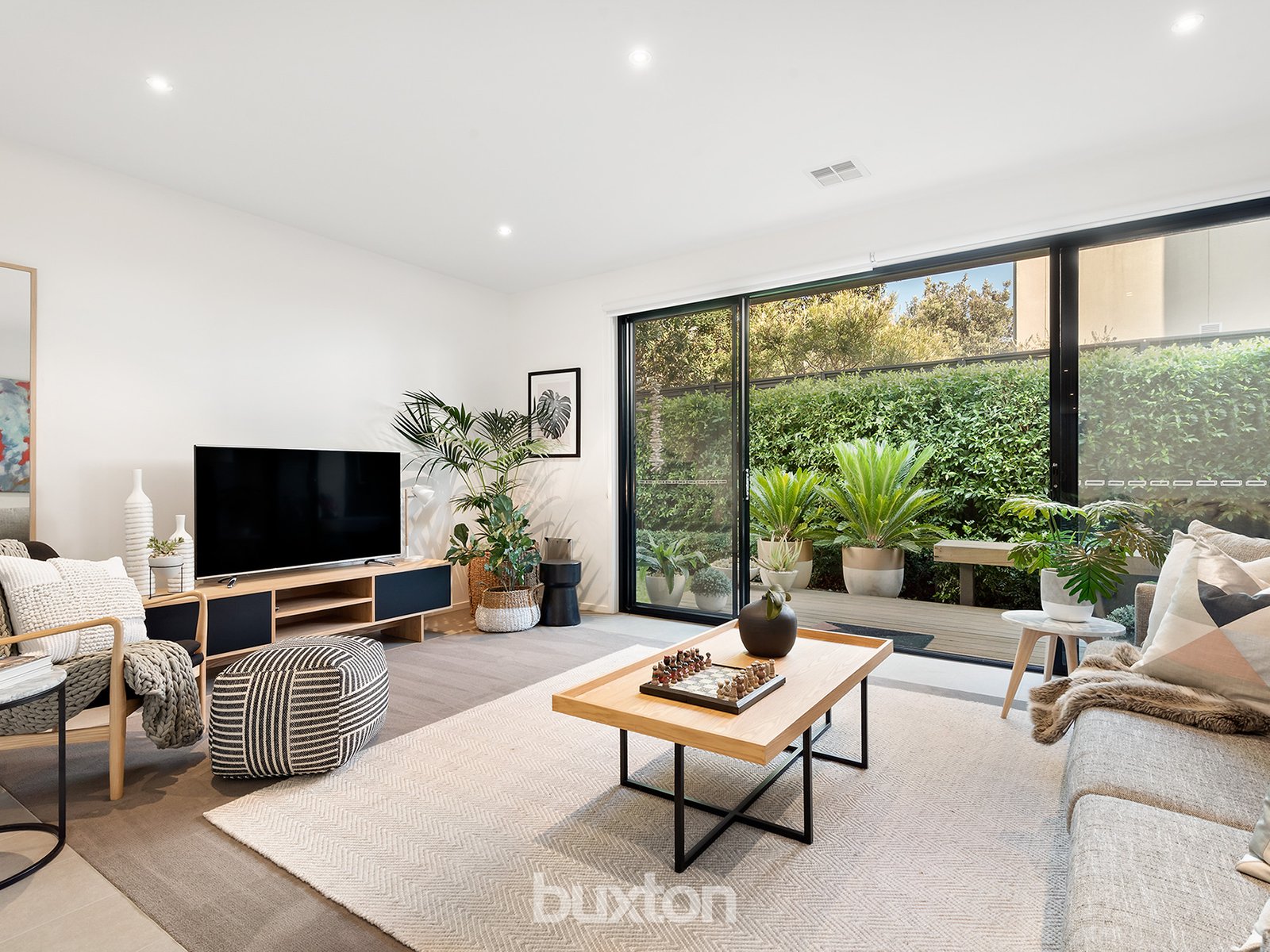 Gallery: 3B Roycroft Avenue