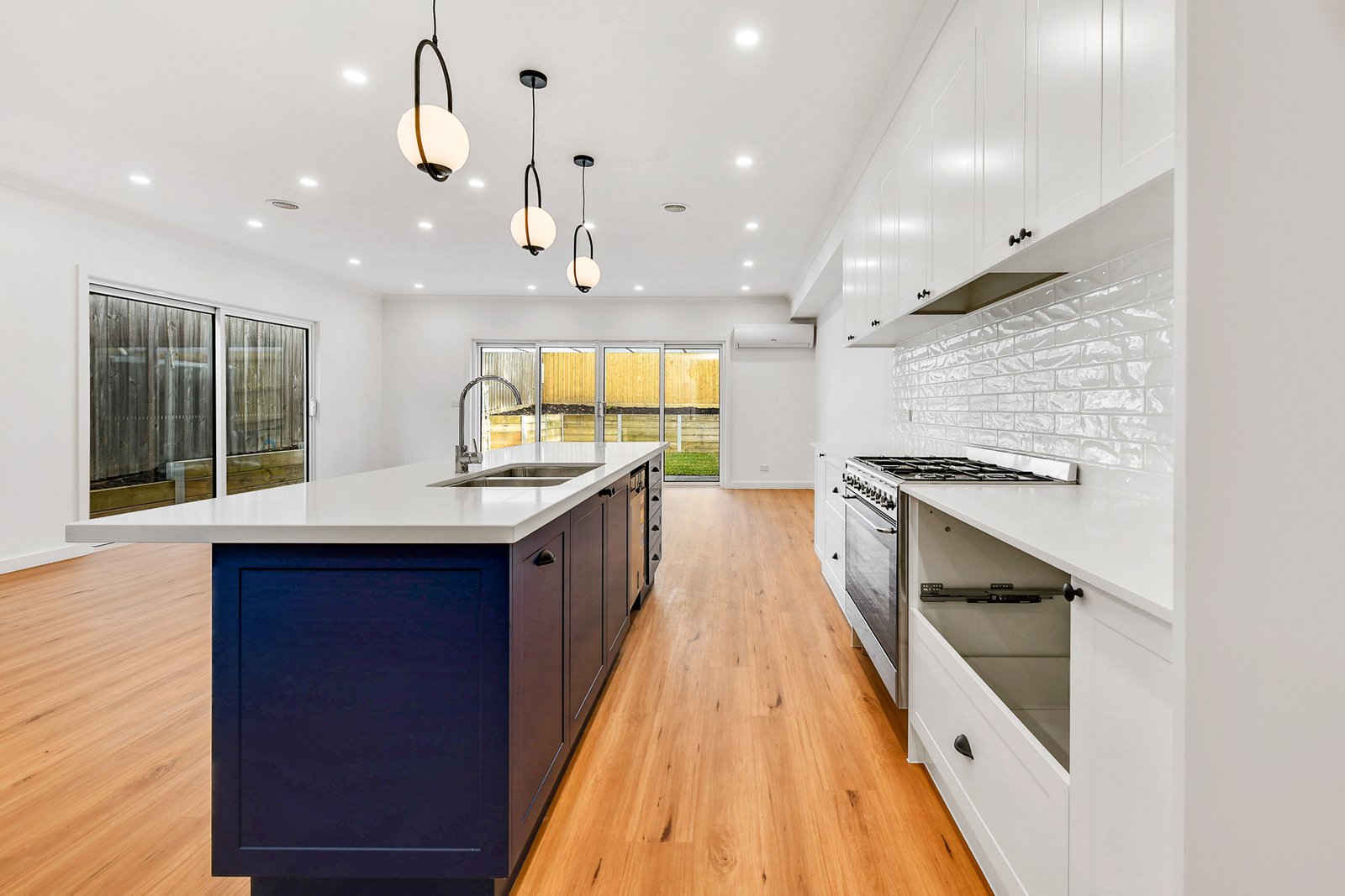 Gallery: 3B Sixth Avenue