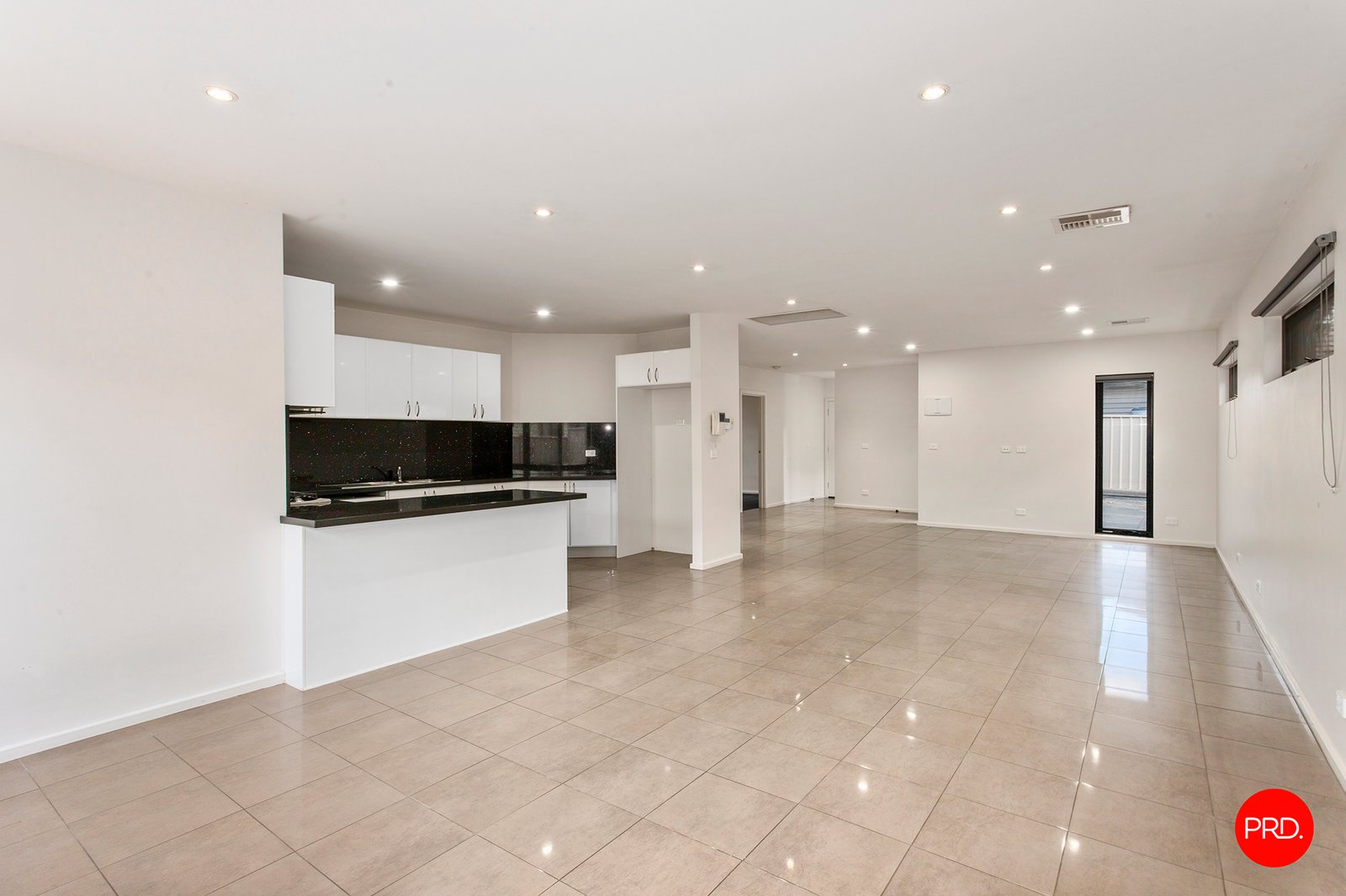 3C High Street KANGAROO FLAT 6