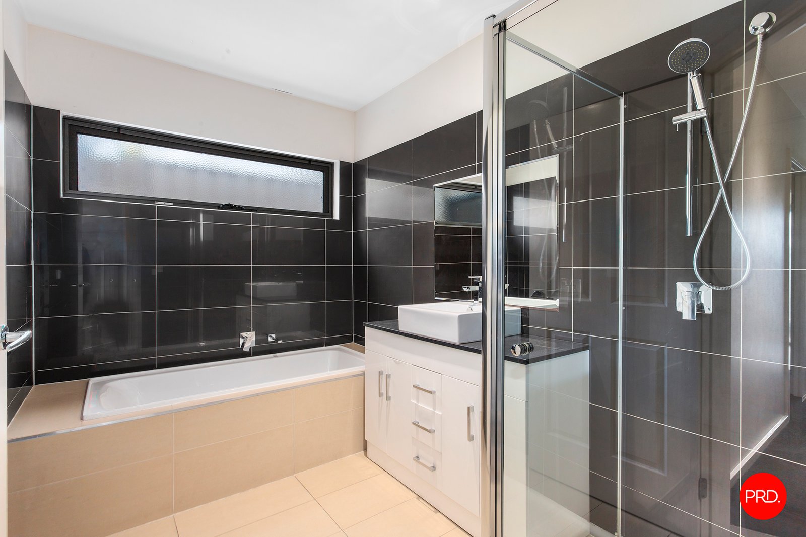 3C High Street KANGAROO FLAT 7