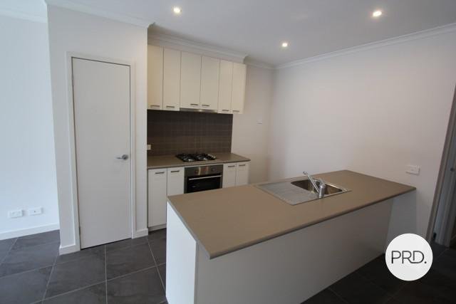 3C King George Way MITCHELL PARK 3