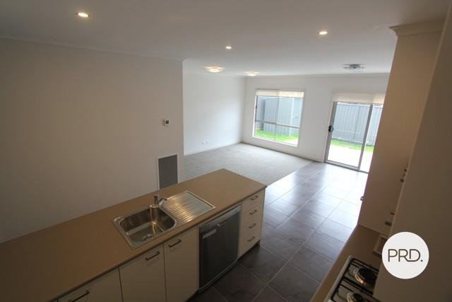 3C King George Way MITCHELL PARK 5