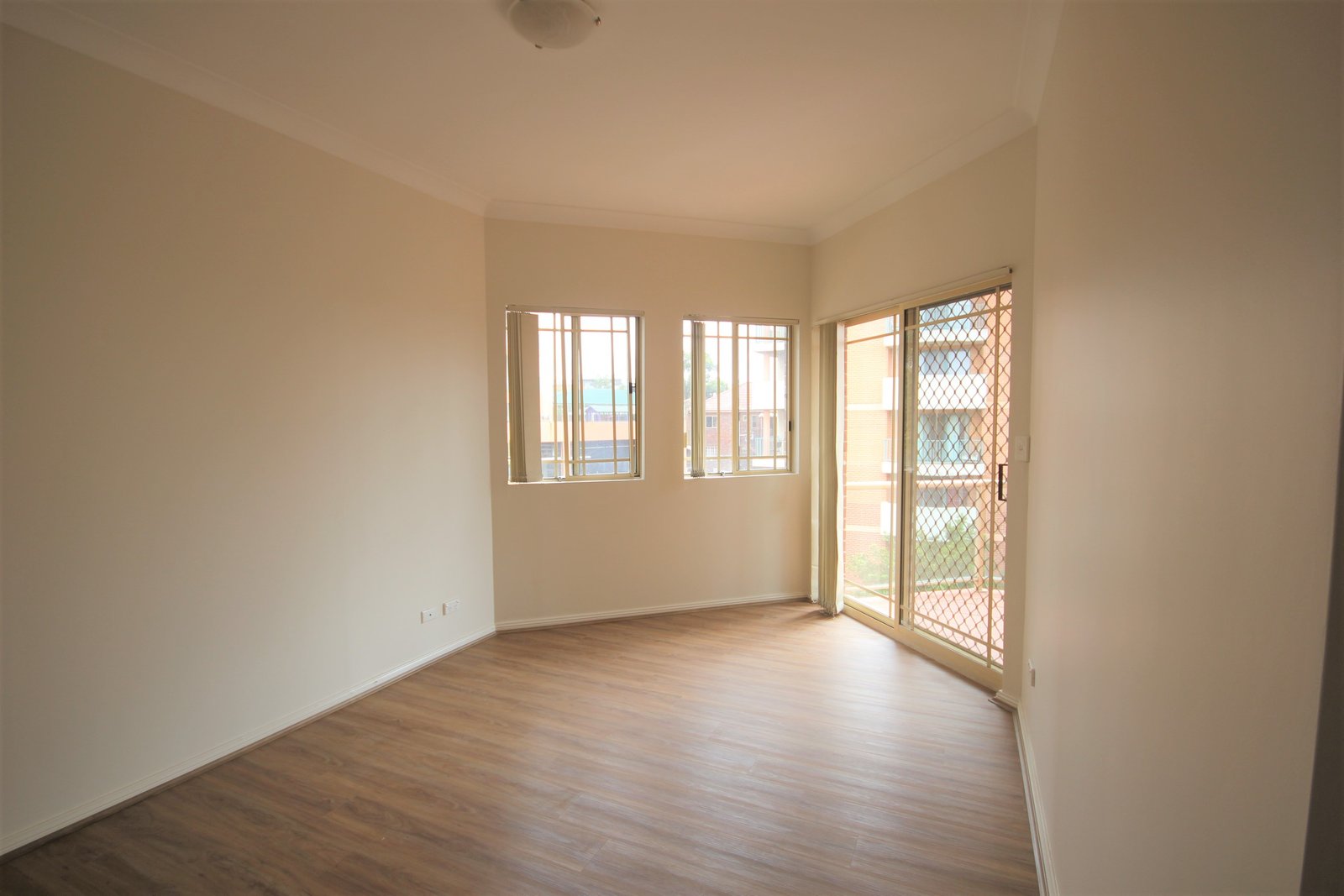 3E/38 Woniora Road HURSTVILLE 5