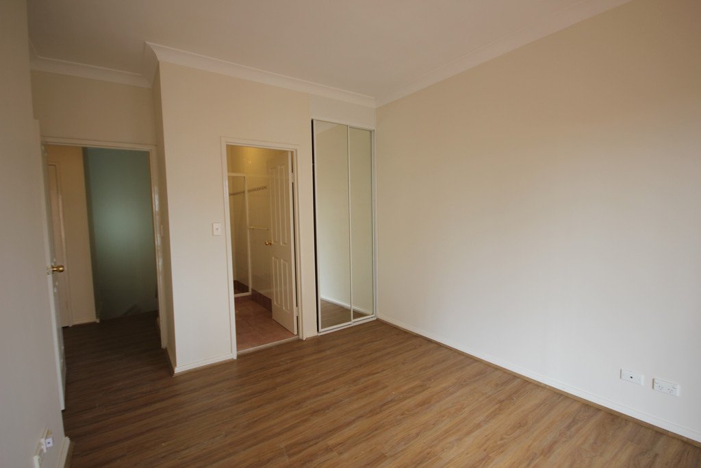 3E/38 Woniora Road HURSTVILLE 6