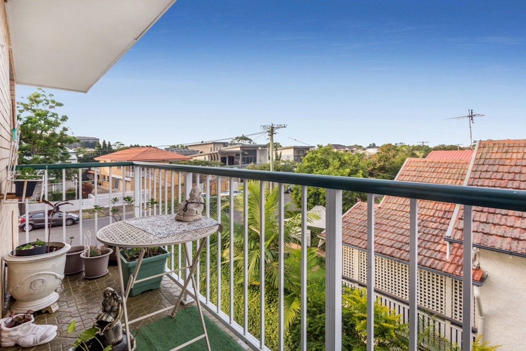 4-17 Stevenson Street ASCOT 9