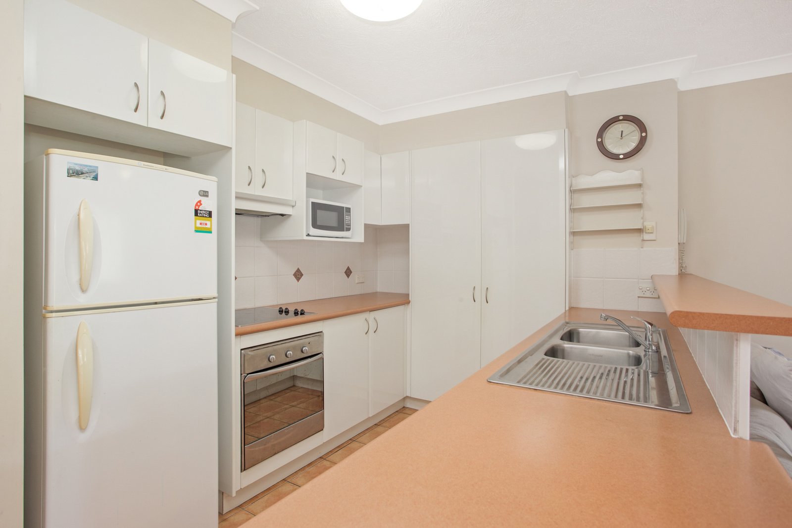 4 19-23 George Street East  BURLEIGH HEADS 4