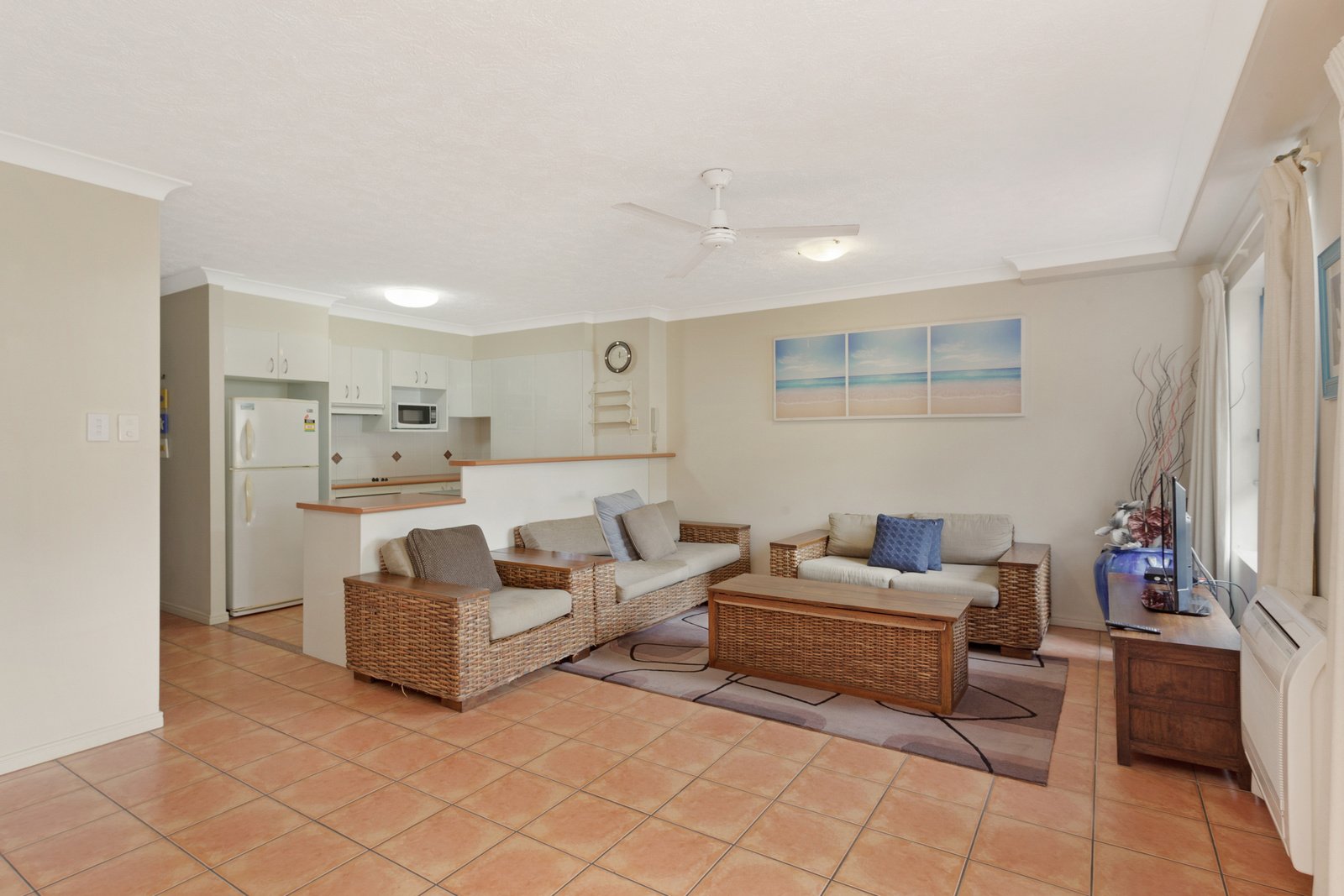 4 19-23 George Street East  BURLEIGH HEADS 8