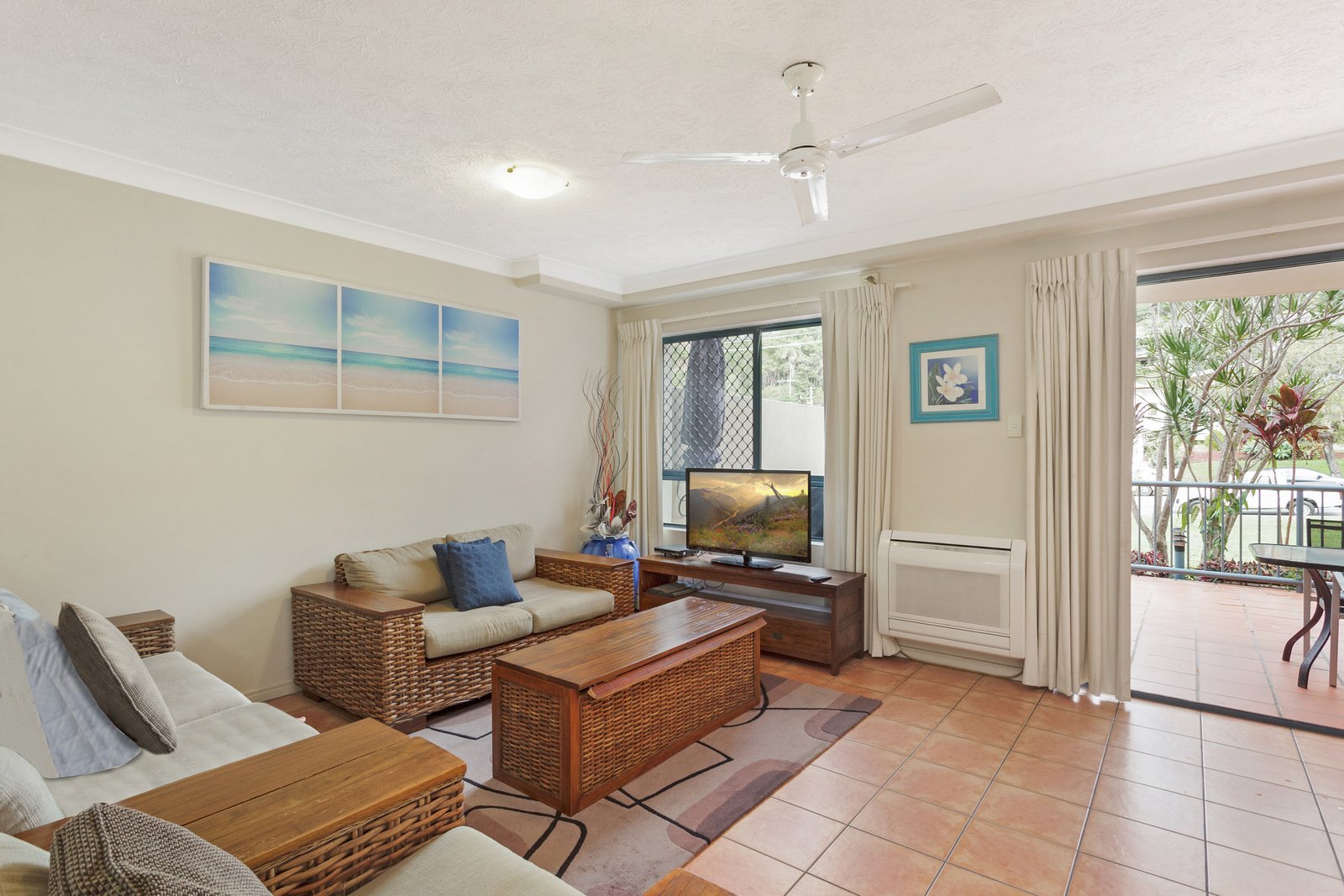 4 19-23 George Street East  BURLEIGH HEADS 9