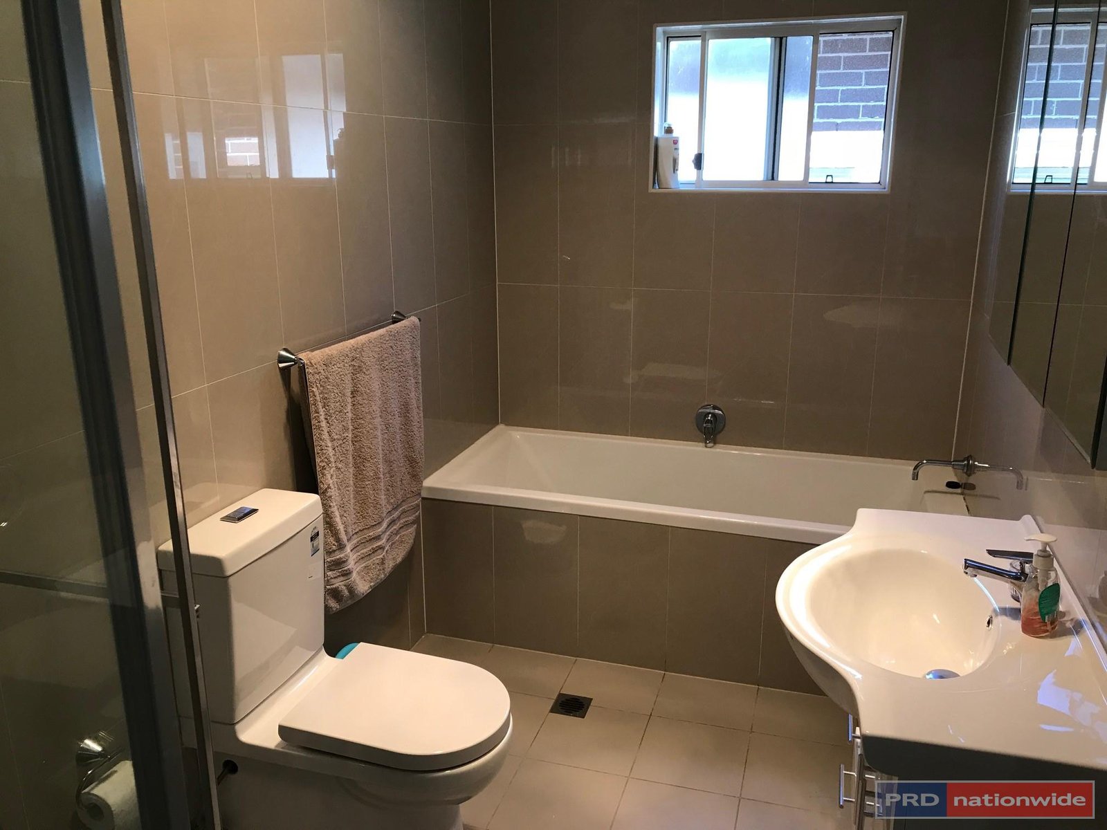 4 / 2b Victor Avenue PANANIA 8