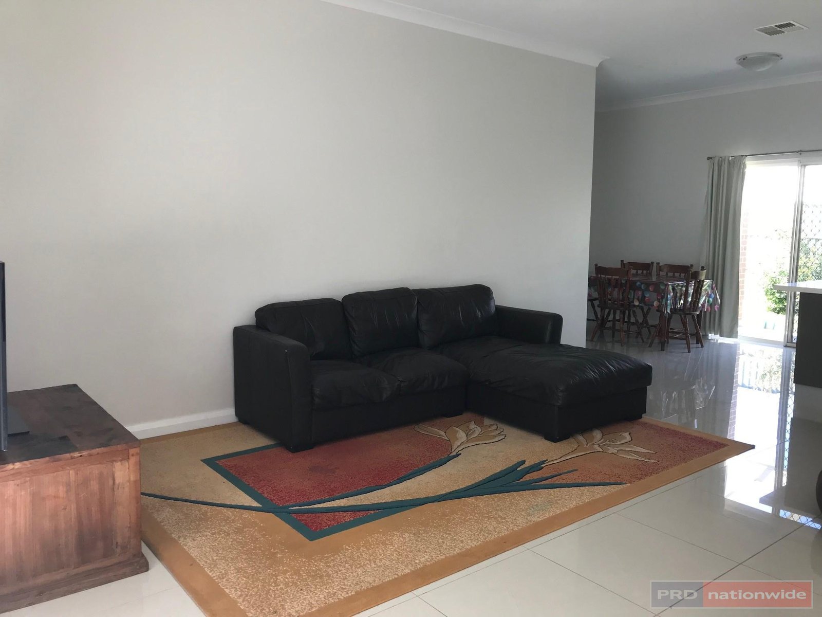 4 / 2b Victor Avenue PANANIA 2