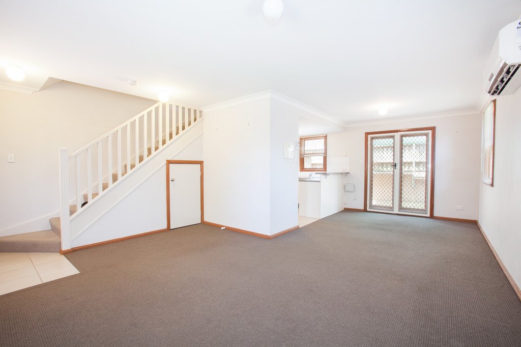 4/ 33-40 king Street EAST MAITLAND 2