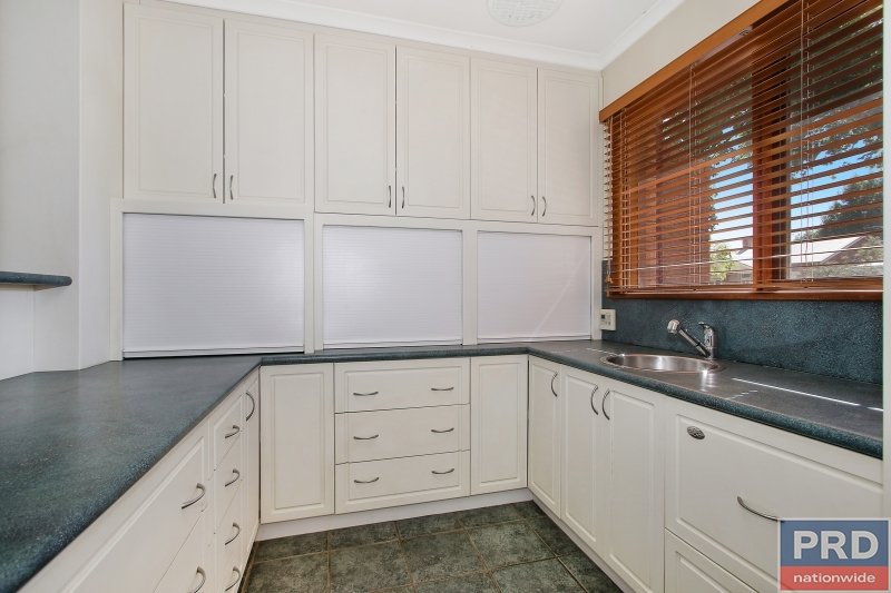 4 / 684 Dean Street ALBURY 4