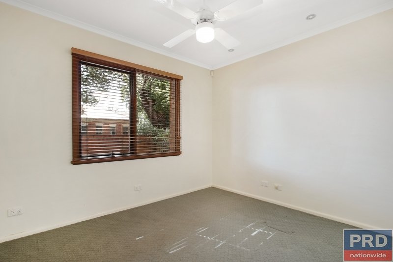 4 / 684 Dean Street ALBURY 6
