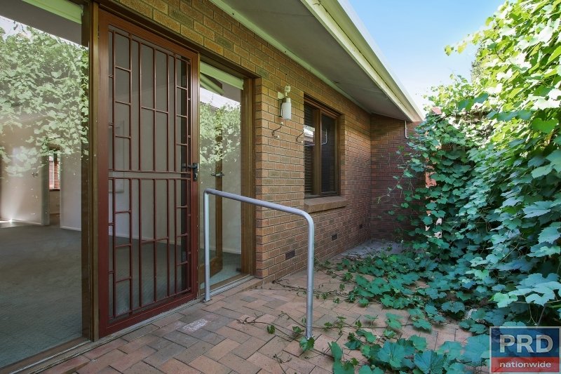 4 / 684 Dean Street ALBURY 10