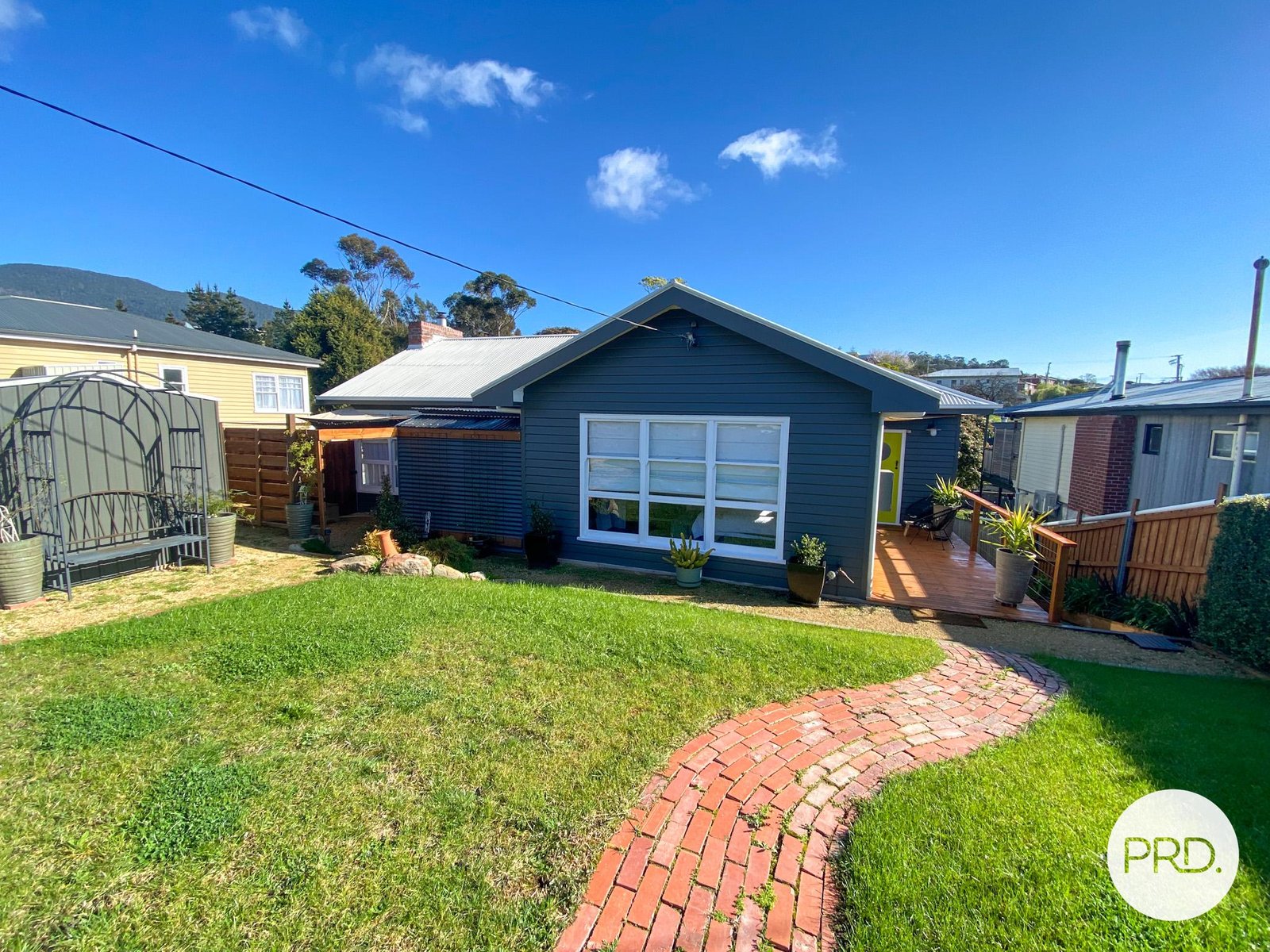 4 Abbotsfield Road CLAREMONT 1