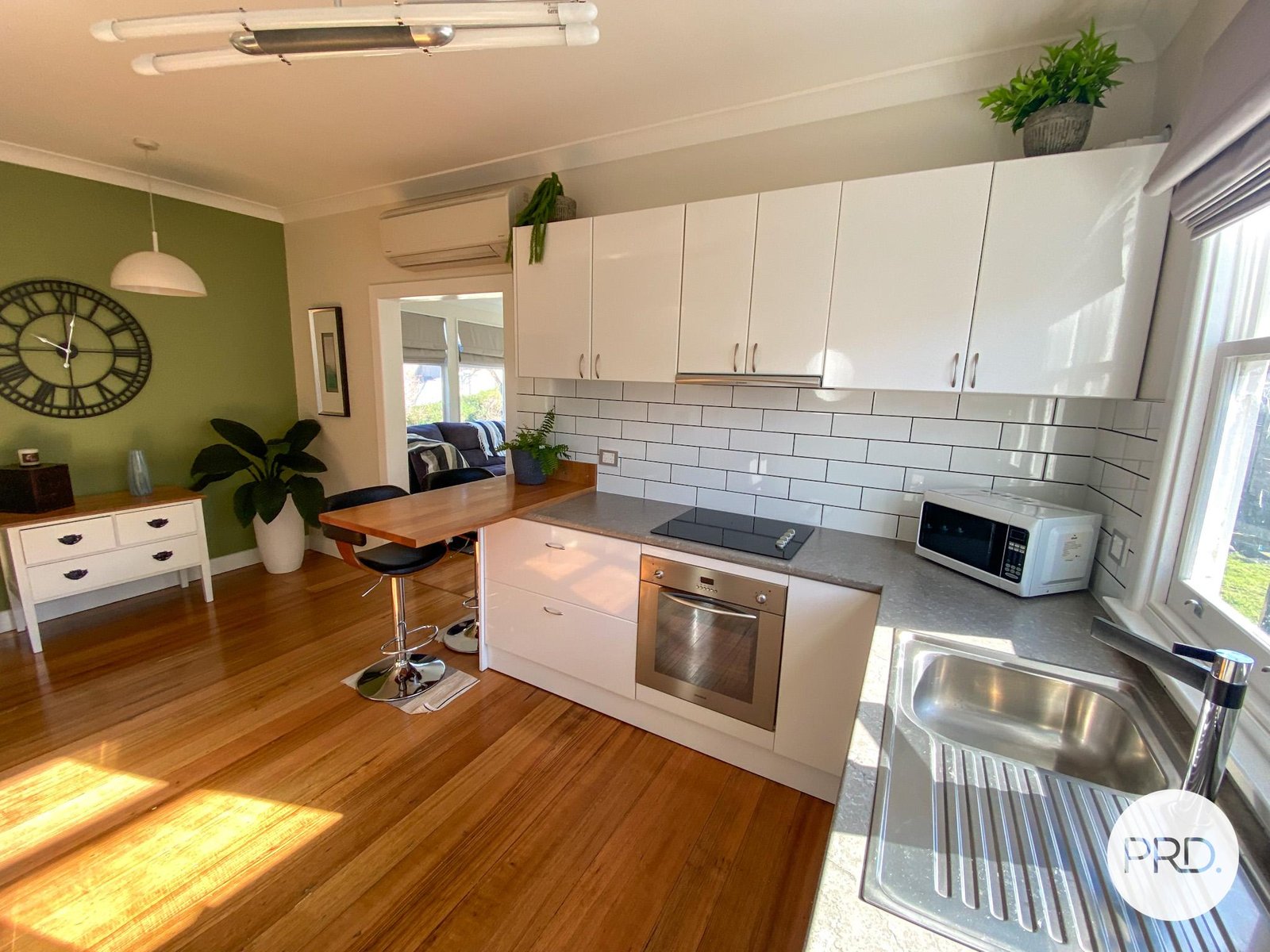 4 Abbotsfield Road CLAREMONT 5