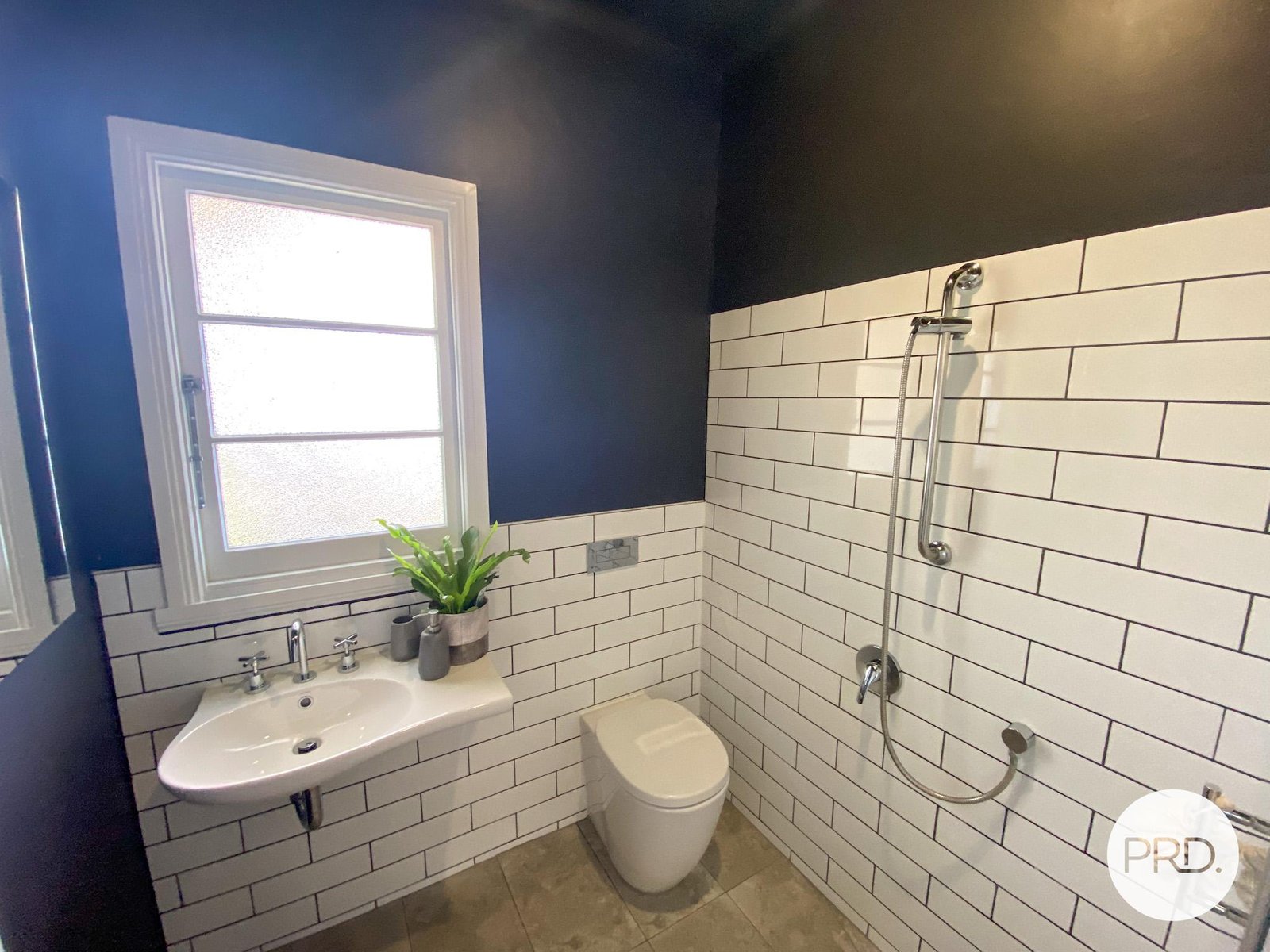 4 Abbotsfield Road CLAREMONT 11