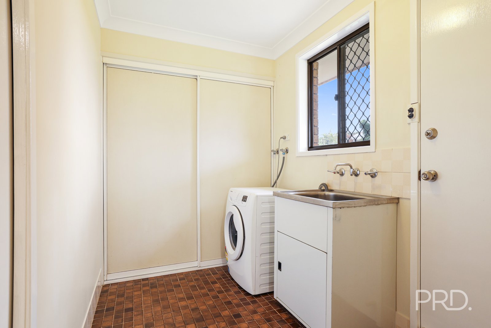 4 Acacia Drive TAMWORTH 6
