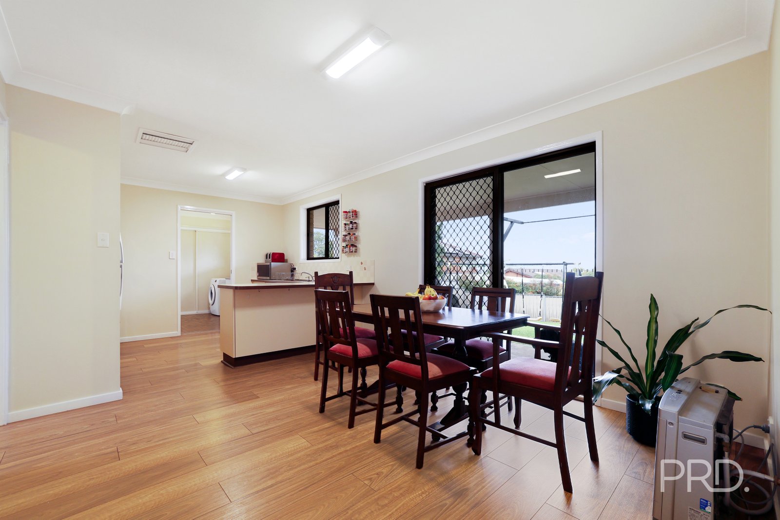 4 Acacia Drive TAMWORTH 14