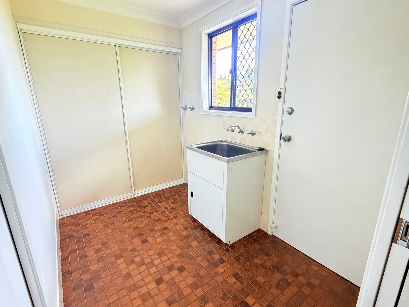 4 Acacia Drive TAMWORTH 10