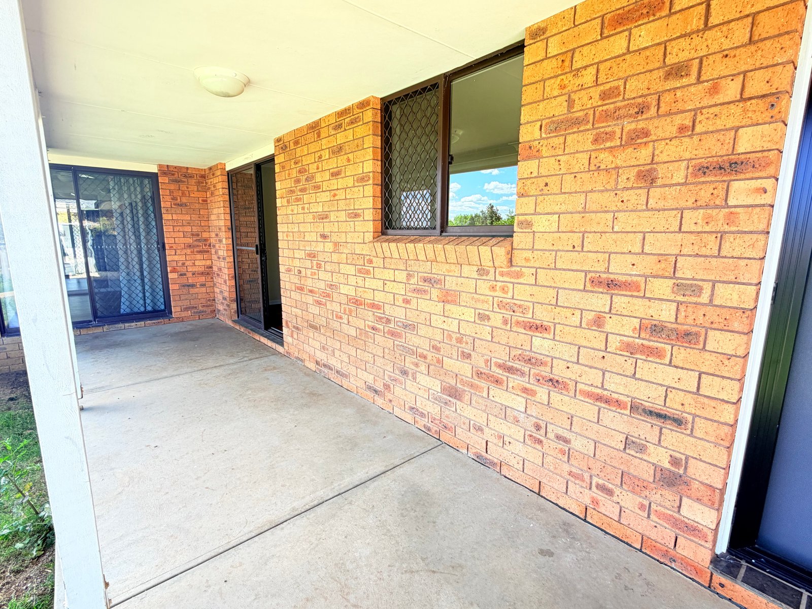 4 Acacia Drive TAMWORTH 14