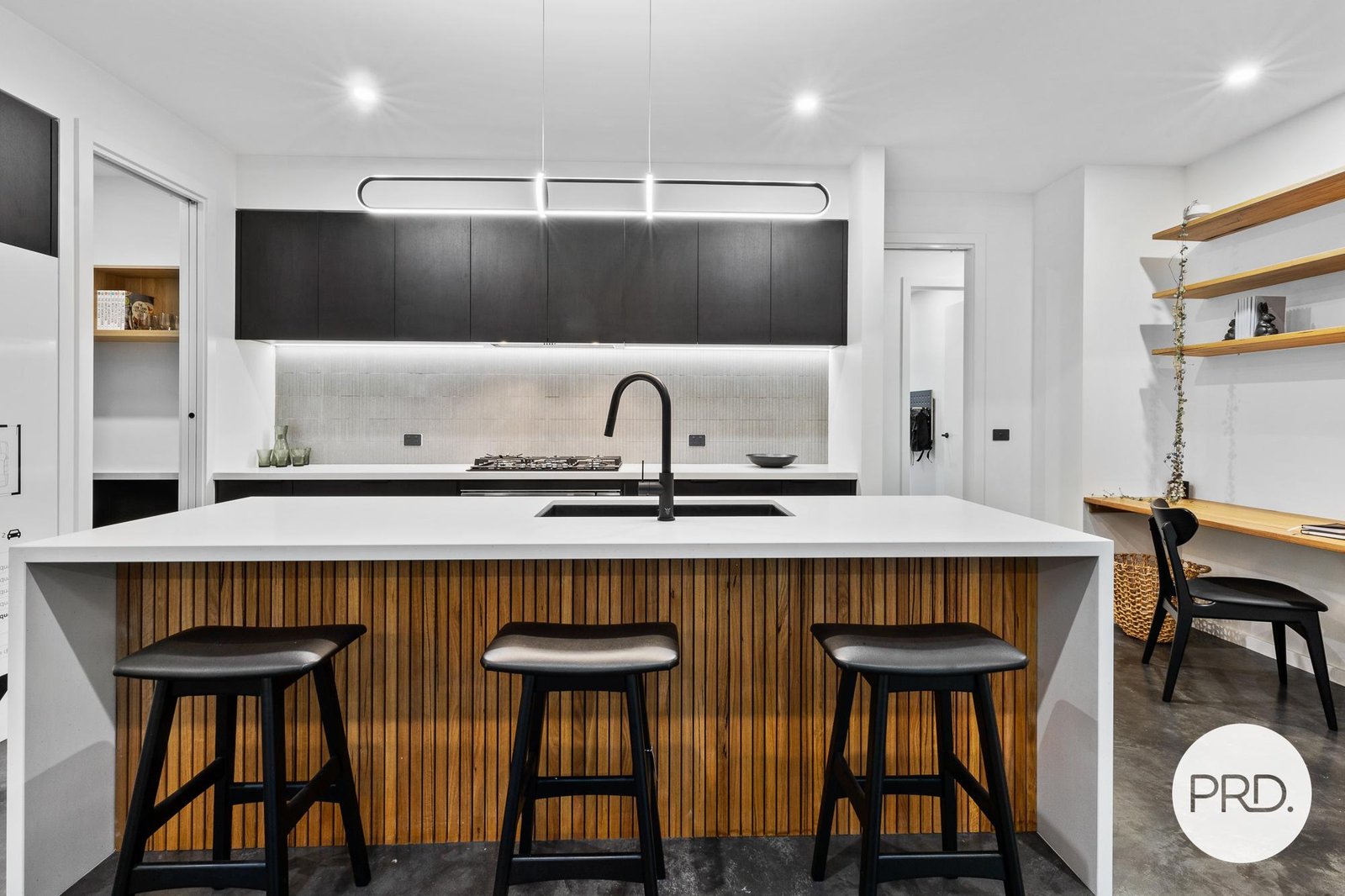 4 Adrianus Street ALFREDTON 3