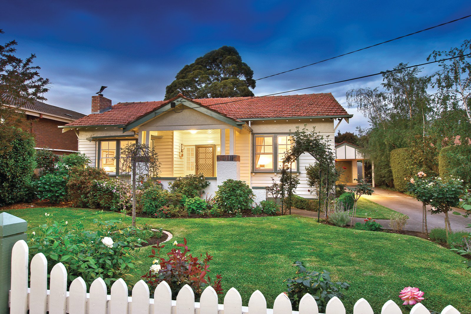 4 Agnes Street, Mont Albert, VIC