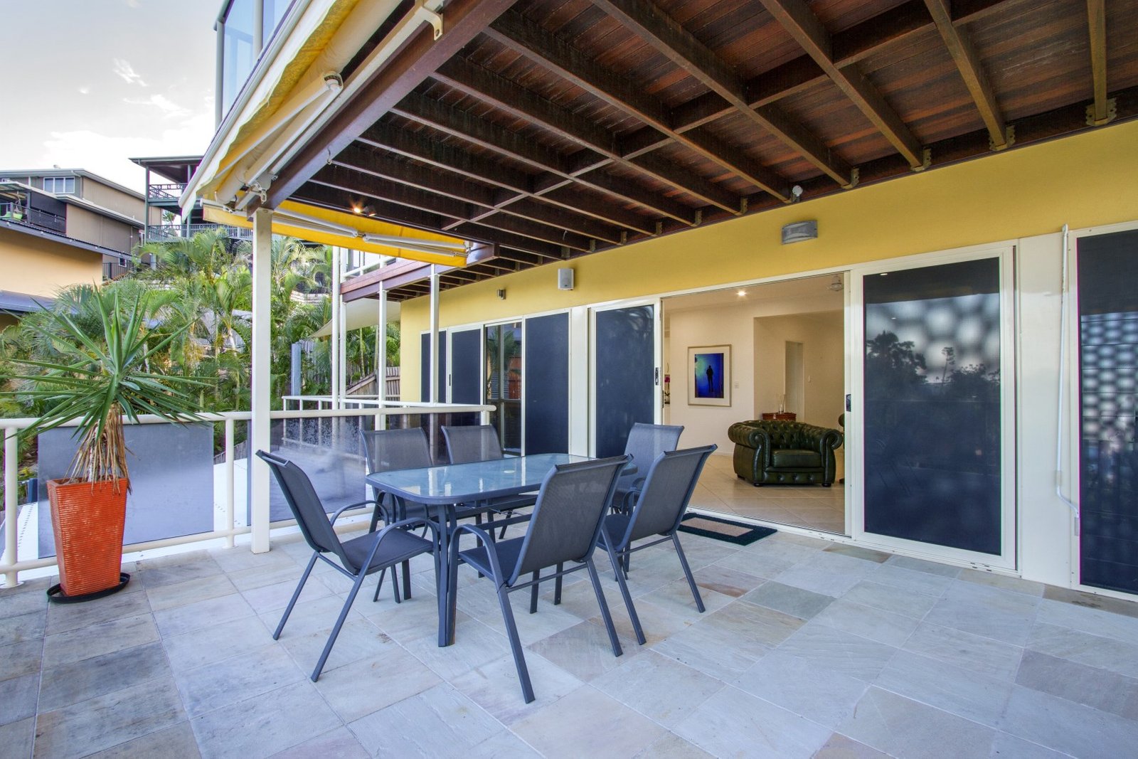 4 Airlie Crescent AIRLIE BEACH 11