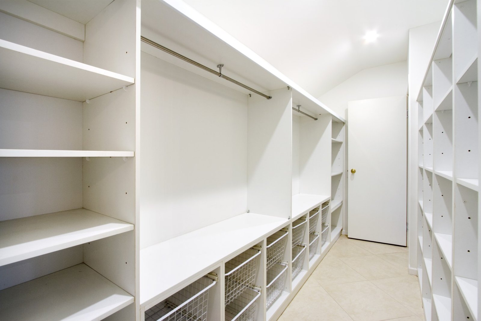 4 Airlie Crescent AIRLIE BEACH 14