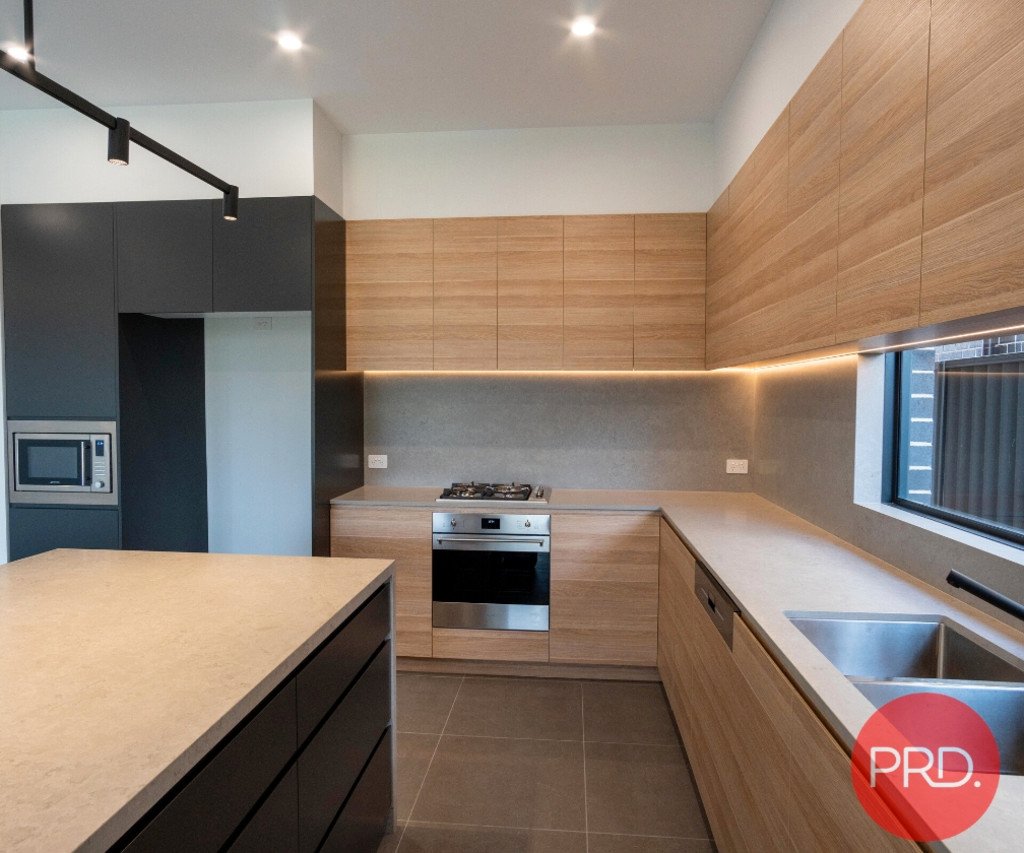 4 Alamein Road REVESBY HEIGHTS 2