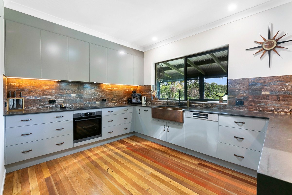 4 Alleena Court Mudgeeraba 9