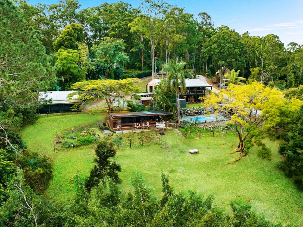 4 Alleena Court Mudgeeraba 13