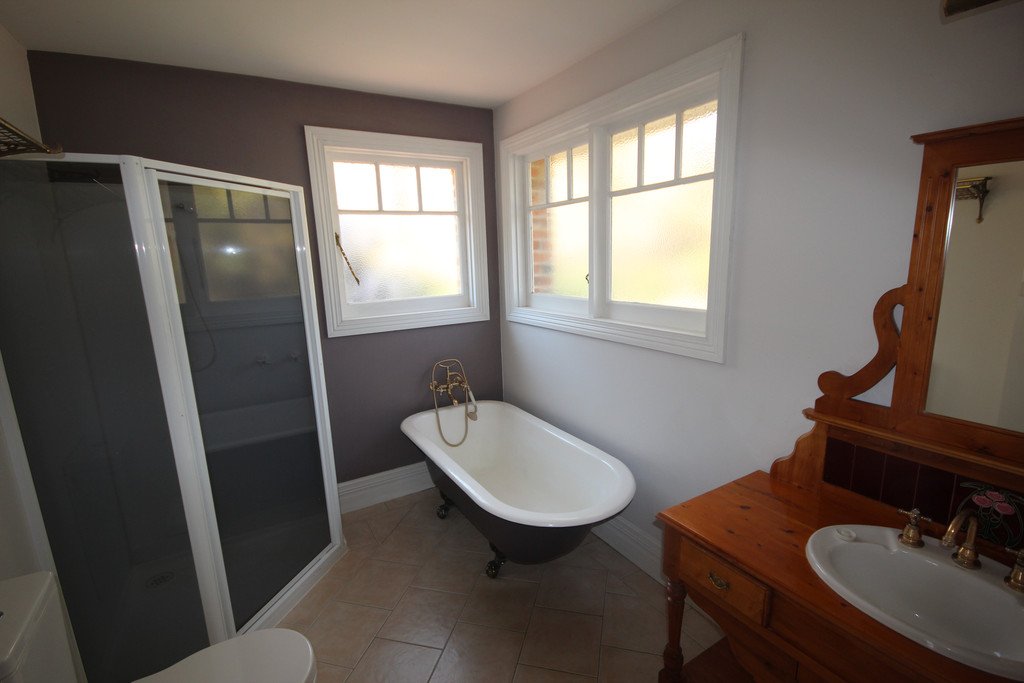 4 Allport Place LENAH VALLEY 7